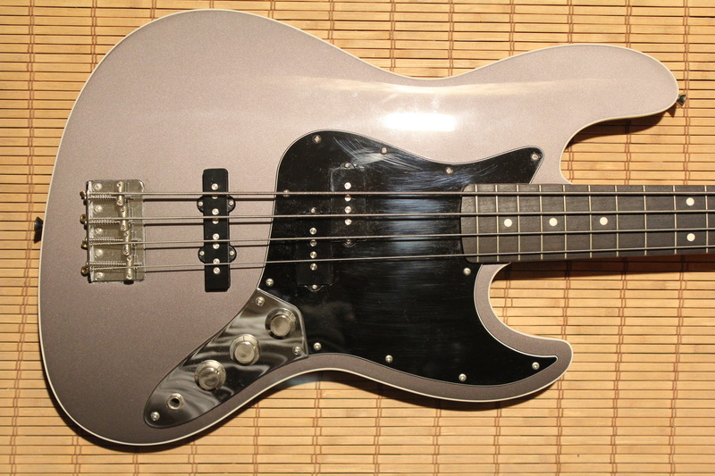 27390円 73％以上節約 Fender Japan Aerodyne JAZZ BASS DFG