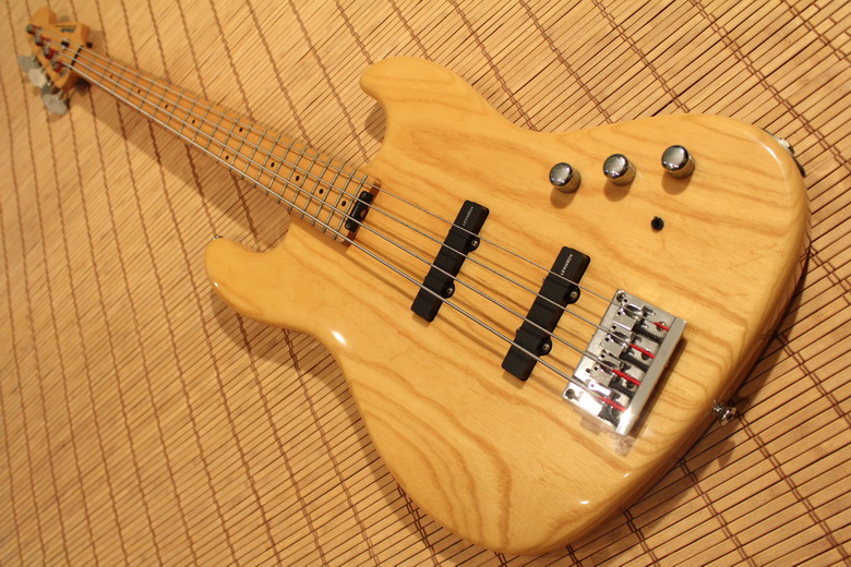 BLADE Levinson B2 Jazz Bass Ash